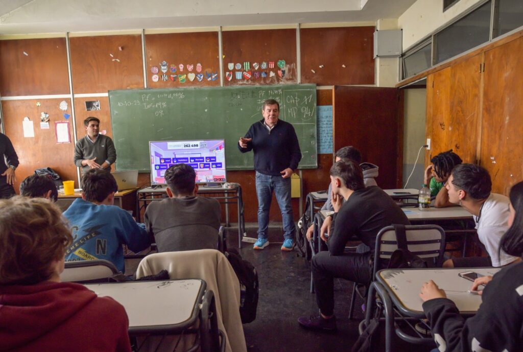 Más de 2500 alumnos de nivel secundario participaron de las charlas de Educación Financiera