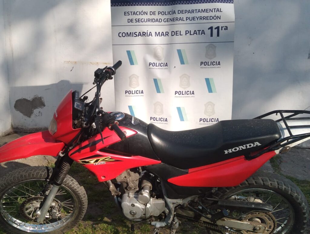 Joven resultó aprehendido tras intentar vender una moto robada