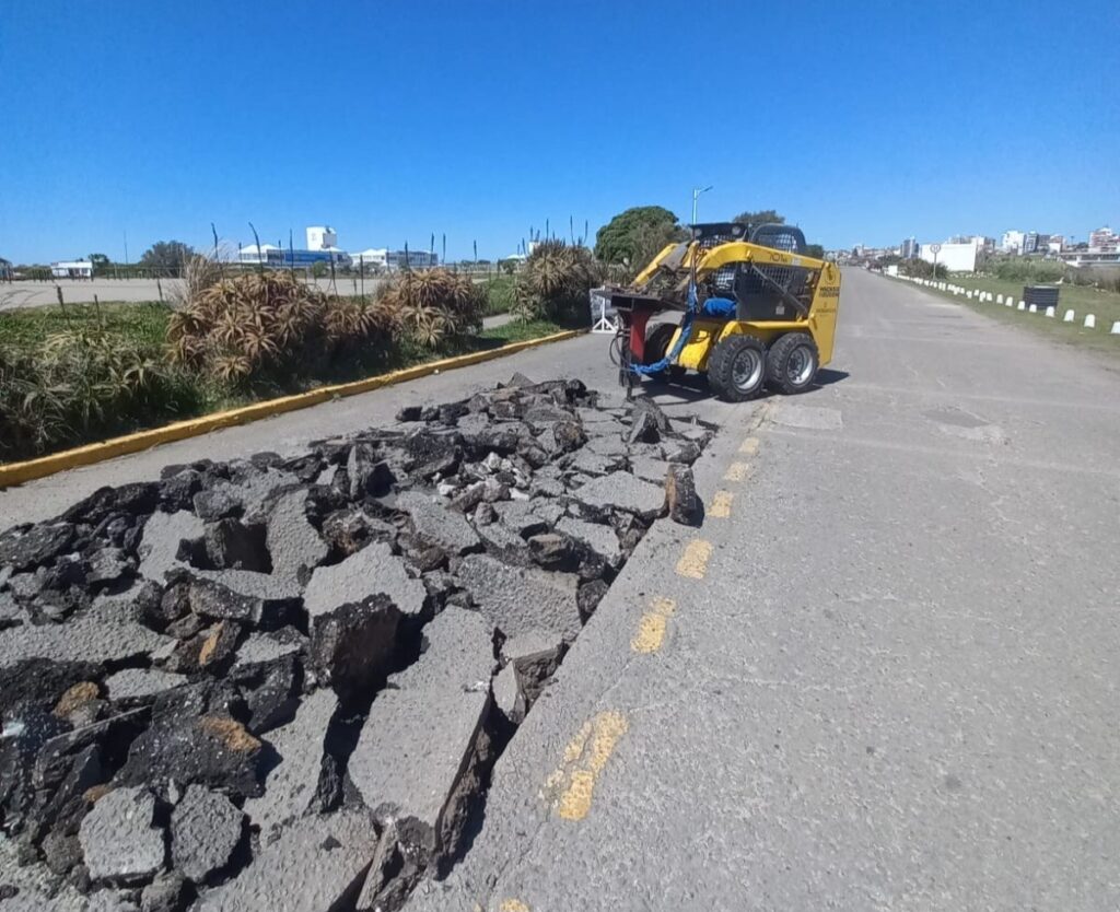 Avanzan las obras de repavimentación en el Complejo de Punta Mogotes