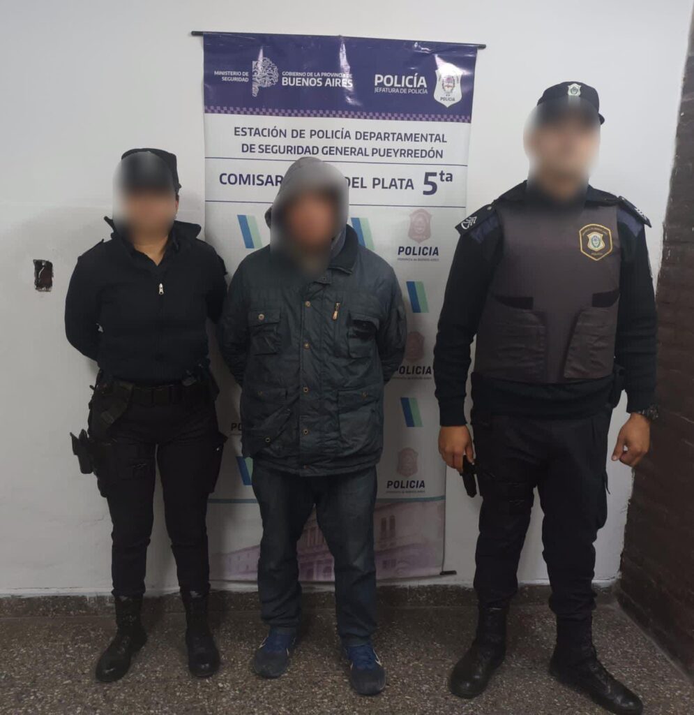 Delincuente con frondosos antecedentes rompió una restricción y le dio un cabezazo a su ex pareja