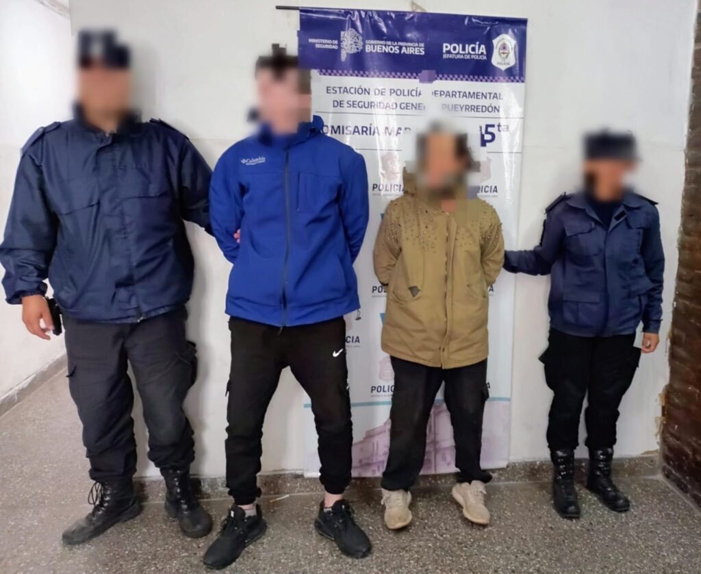 Terminaron en Batán por robar 11 envases de cerveza y una llanta de moto