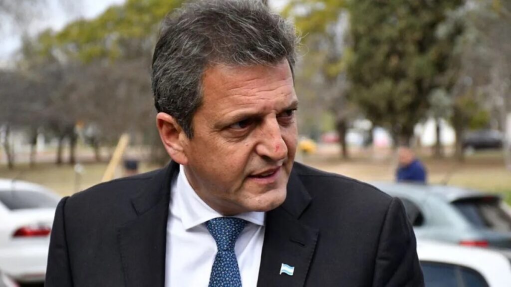 Massa sostuvo que «robótica» y «programación» deberían ser materias obligatorias en el secundario