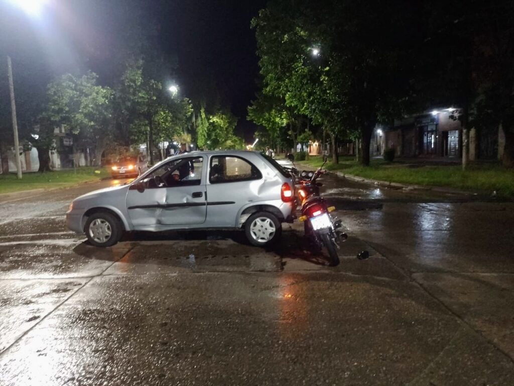 Fuerte choque dejó a un motociclista en el HIGA