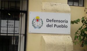 Juntos presentó un proyecto para que la Defensoría del Pueblo esté encabezada por un solo miembro