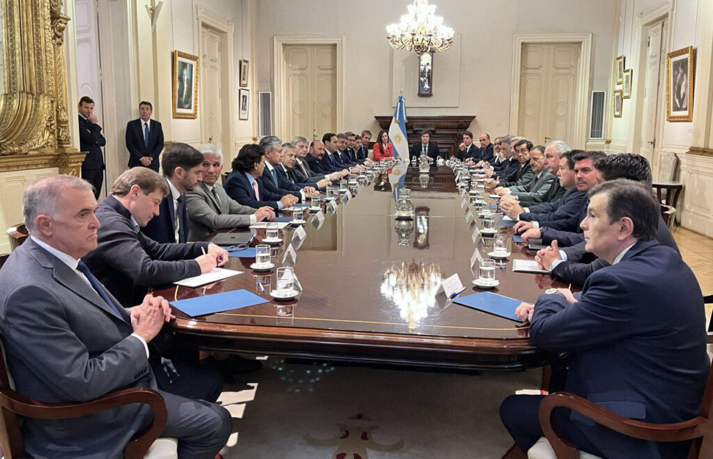 Ocho gobernadores se pronuncian contra la reversión del Impuesto a las Ganancias