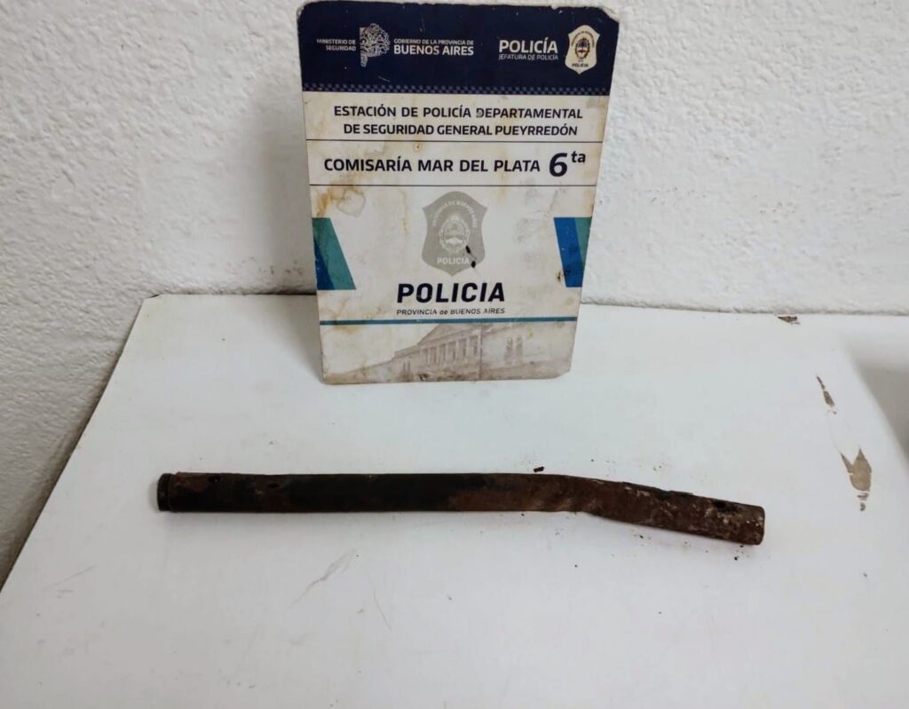 Intentó ingresar en la casa de su ex con una barra de hierro: aprehendido