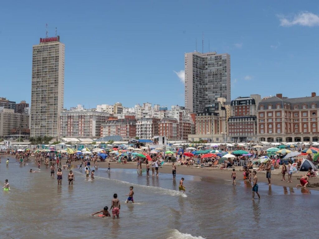 Pasaron por Mar del Plata más de 120 mil turistas durante el fin de semana largo