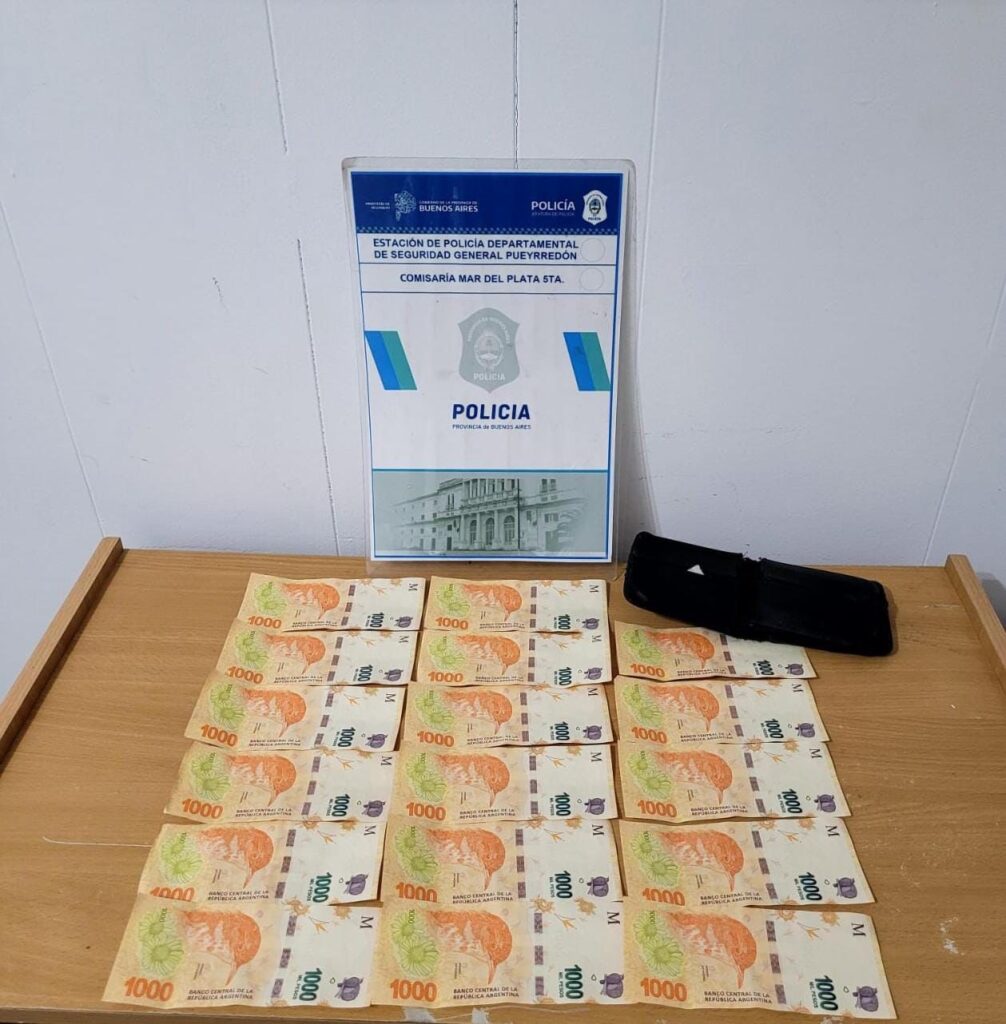 Cuatro limpiavidrios fueron aprehendidos por agredir y robar la billetera a un conductor