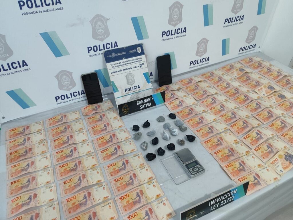 Hacían un «pasamanos» y terminaron aprehendidos: secuestraron 125 mil pesos y estupefacientes