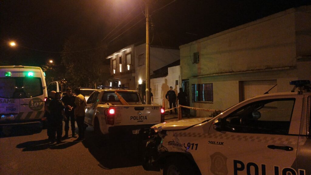 Homicidio en el barrio Pinos de Anchorena: Mataron a un hombre de varias puñaladas