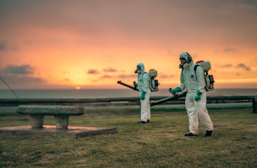 Ante la ola de mosquitos el Municipio realizó trabajos de desinfección en espacios públicos