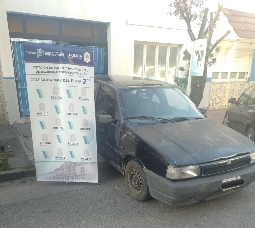Quedó aprehendido por robar cables: Lo descubrieron cuando cambiaba una goma