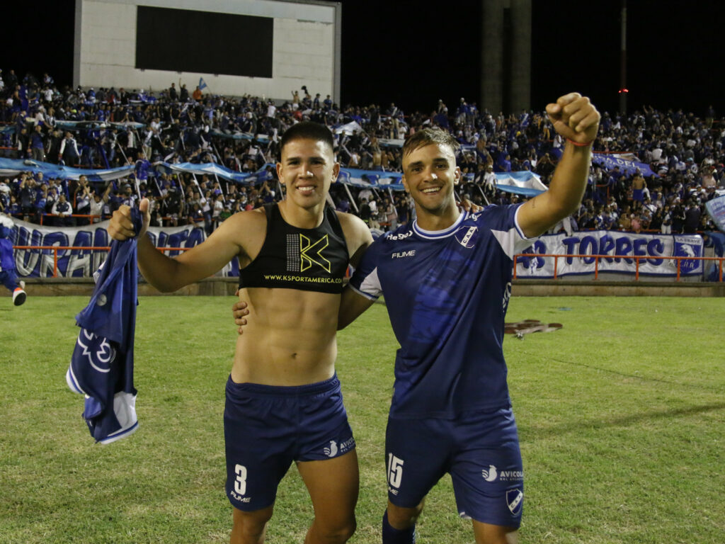 Alvarado venció a All Boys con gol de Rambert