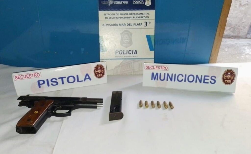 Amenazó a un joven con un arma de fuego tras una discusión de tránsito: aprehendido