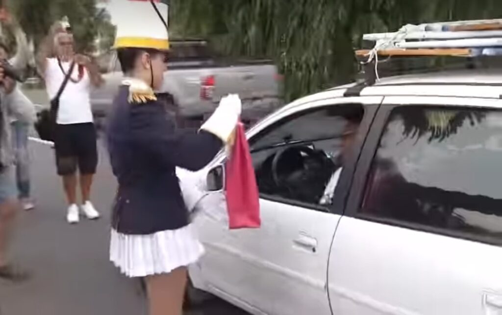 Aniversario de Mar del Plata: regalaron pullovers a los turistas que ingresaron por la ruta 2