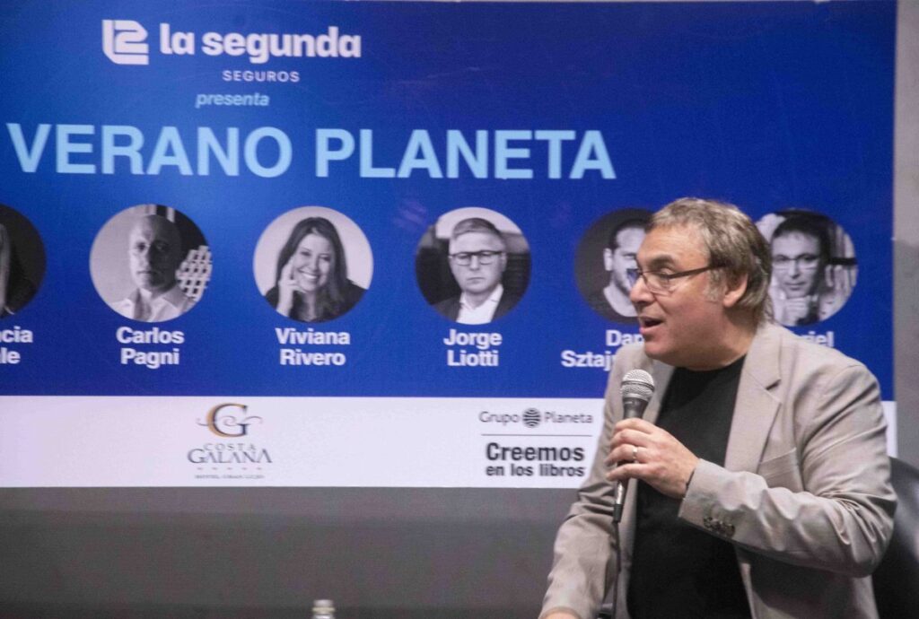 Rolón presentó su último libro en Mar del Plata: «Es mejor ser feliz que haberlo sido»