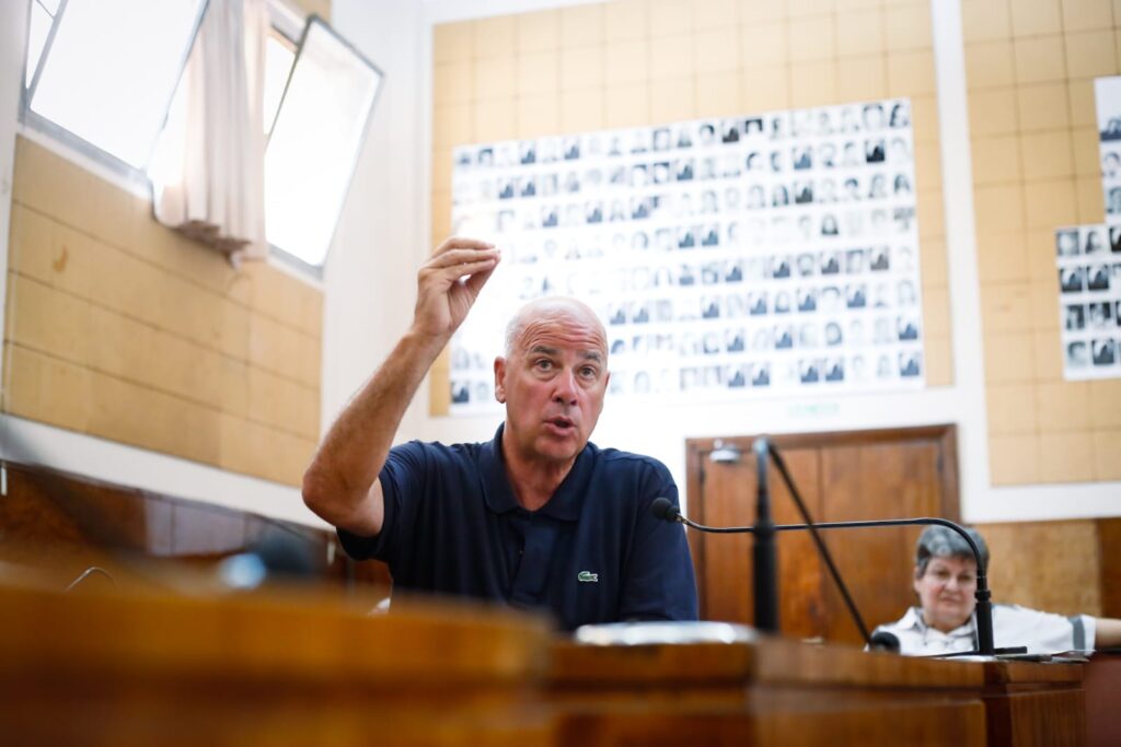 “El aumento del boleto está pago con el incumplimiento de frecuencias”