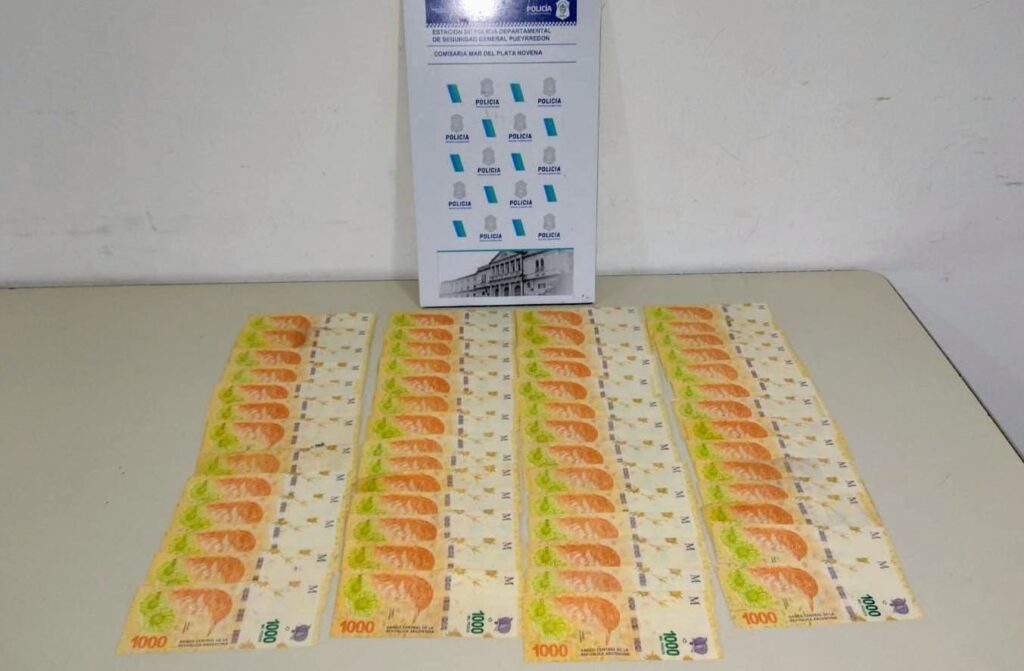 Amenazó con un cuchillo a una pareja por «una vieja deuda», les sacó 50 mil pesos y terminó aprehendido