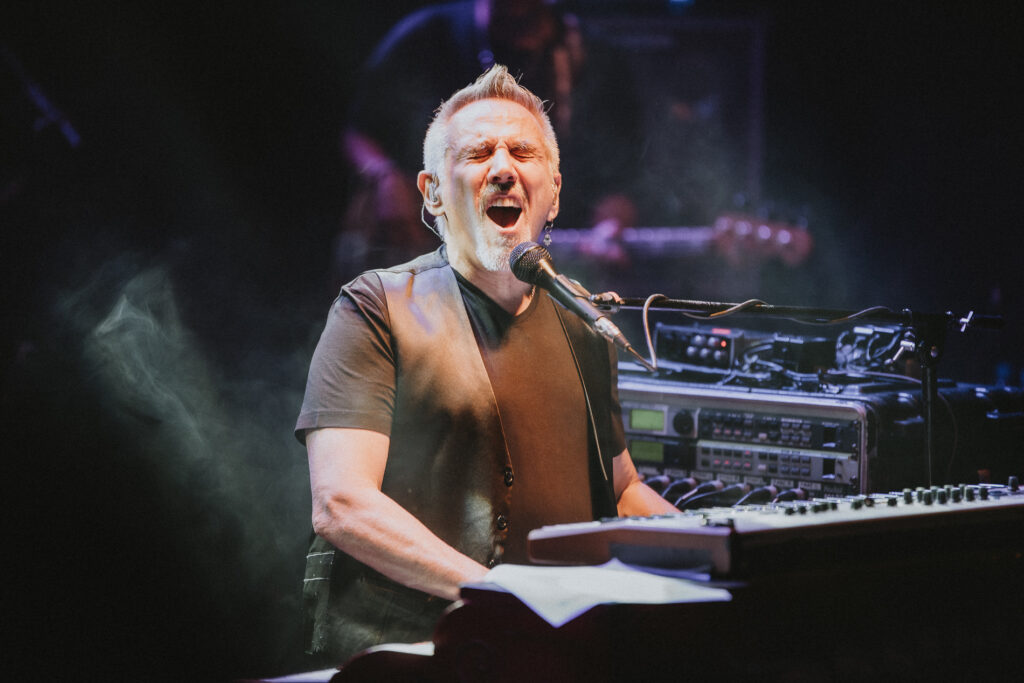 Regresa Alejandro Lerner a Mar del Plata con “Vuelven los lentos”