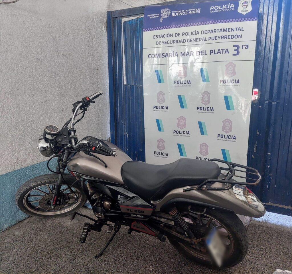 Circulaba con una moto robada, fue aprehendido y horas más tarde puesto en libertad