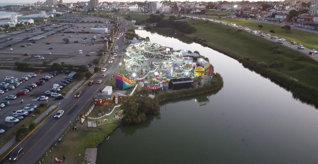 El Parque de Mogotes se despide con bandas tributos, música infantil, circo y mucho más