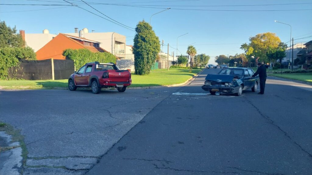 Un choque en Paso y Alsina dejó a una mujer hospitalizada