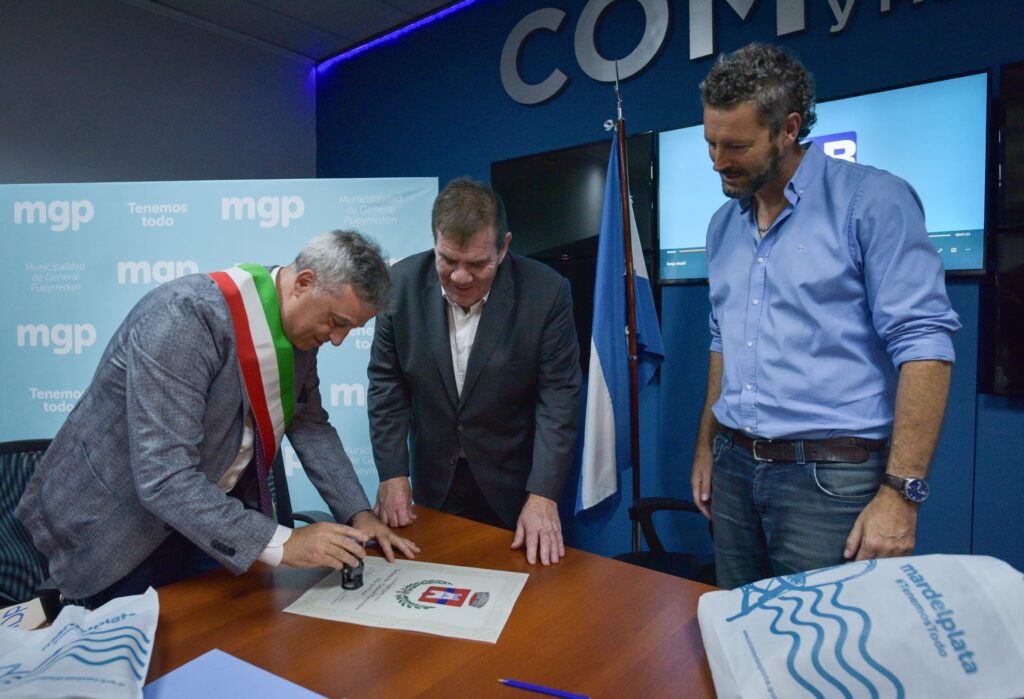Mar del Plata y Tornareccio: ciudades hermanadas por la producción apícola y la cultura