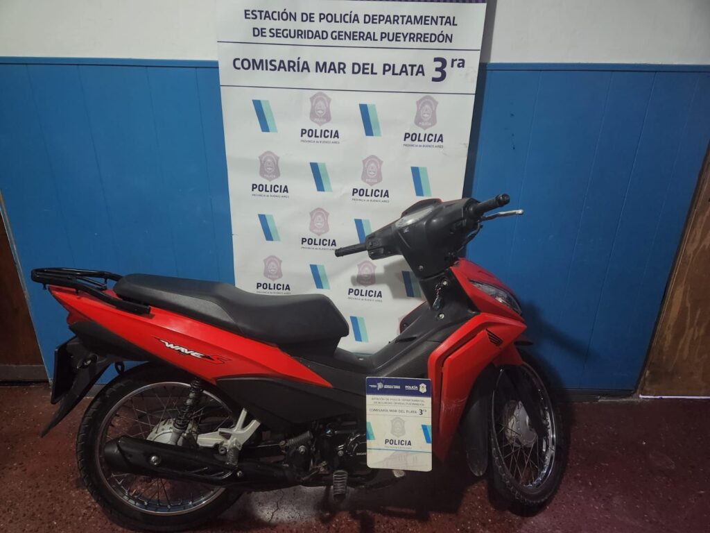 Recuperaron una moto robada en 2021: un joven de 23 años resultó aprehendido