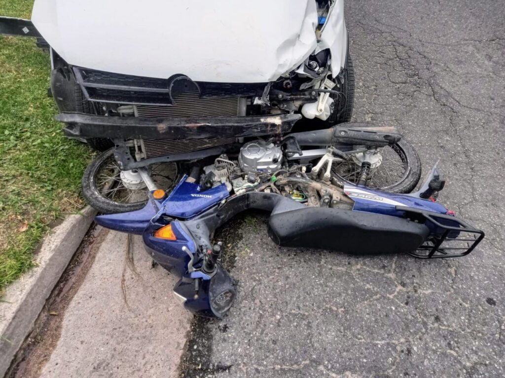 Murió uno de los motochorros que había chocado con un auto luego de cometer un robo