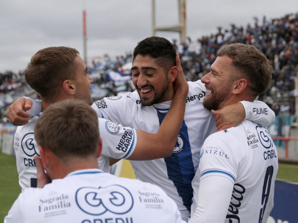 Alvarado se impuso de local frente a Talleres