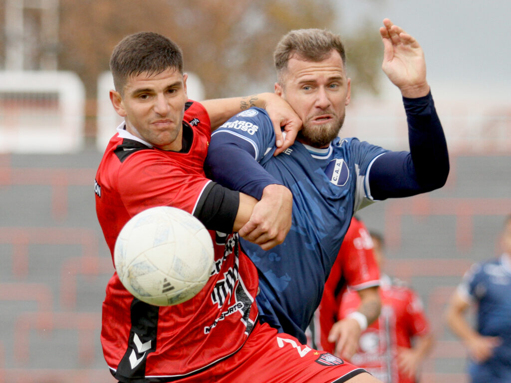 Alvarado se impuso de local frente a Chacarita