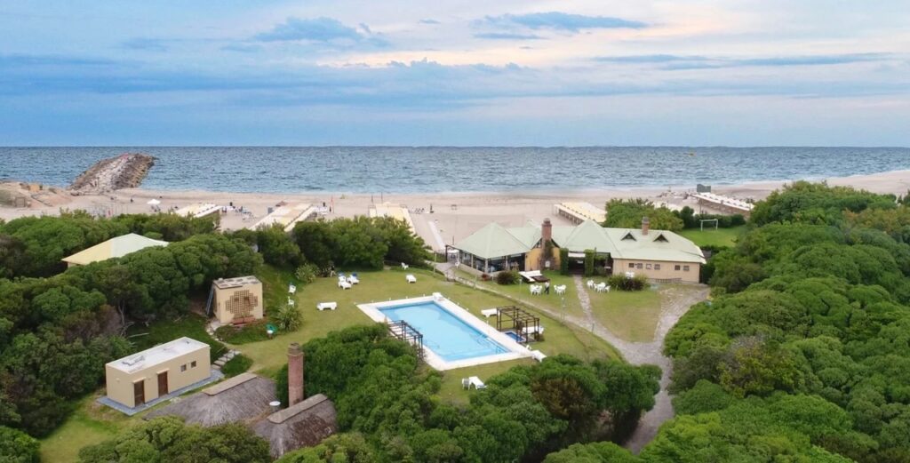 Conflicto y enfrentamiento en Mar del Plata en el balneario de Torres de Manantiales