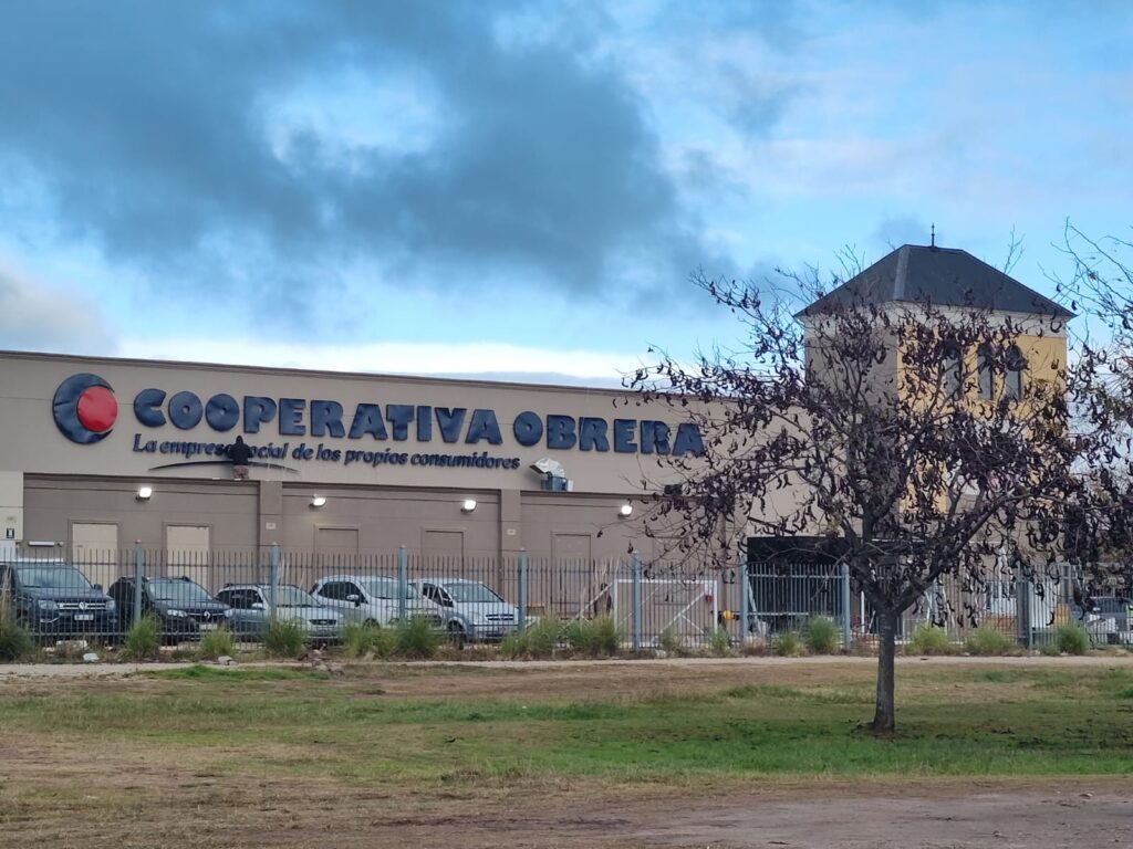 Basta de distracciones y distraídos: fuerte cruce de UCIP tras nueva sucursal de la Cooperativa Obrera