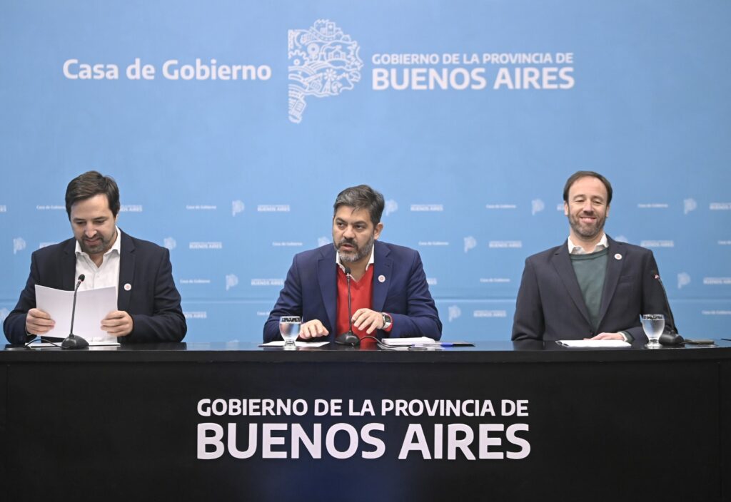 Bianco, Kreplak y López confirmaron inversiones en educación, salud y aumentos de sueldos para trabajadores provinciales