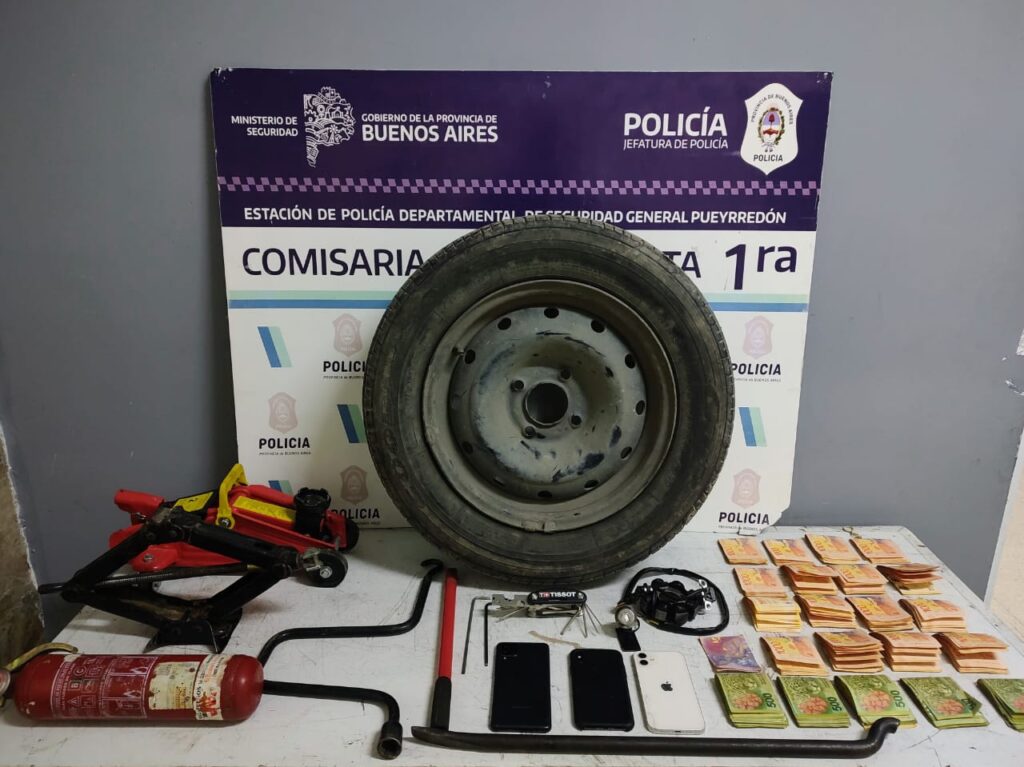 Dos jóvenes aprehendidos luego de robar un vehículo e intentar escapar de la policía