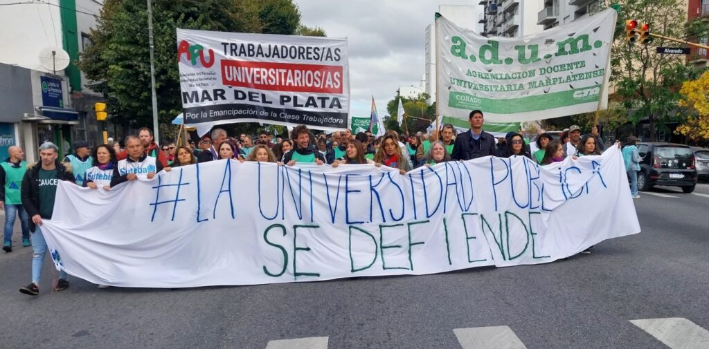 Nuevas medidas de fuerza en defensa de la educación y los salarios: «La lucha continúa por la universidad pública»