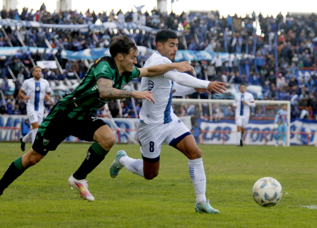 Alvarado no pasó del empate sin goles frente a San Martín de San Juan