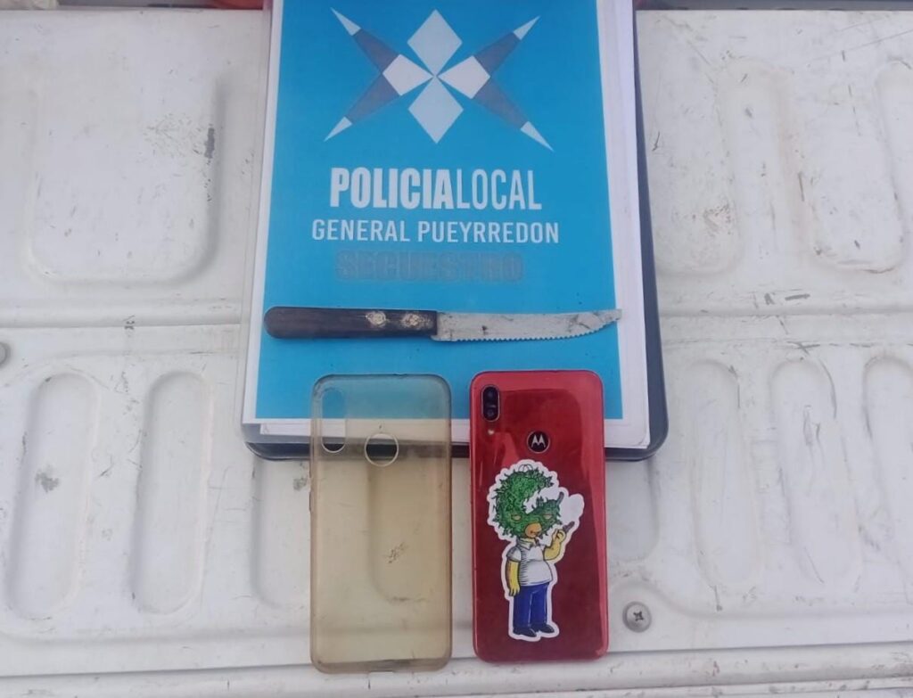 Armados con un cuchillo robaron un celular y terminaron aprehendidos: uno era menor de edad
