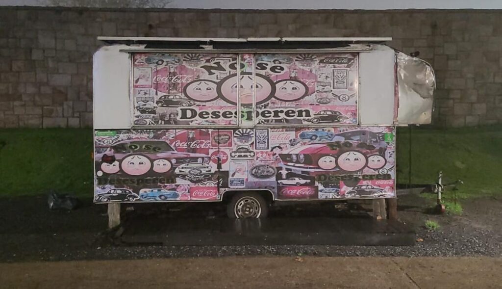Intentó entrar en un food truck y terminó aprehendido