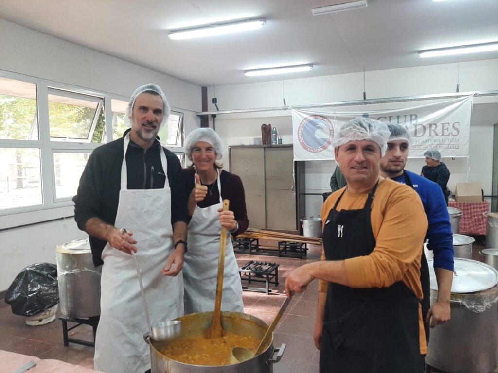 Alumnos del Colegio Nacional Illia proponen celebrar la Independencia con Empanadas y Locro