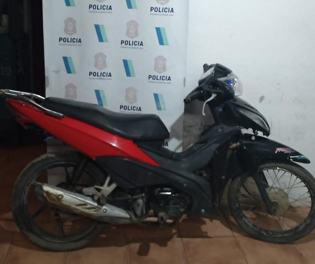 Circulaba con una moto robada y terminó en Batán