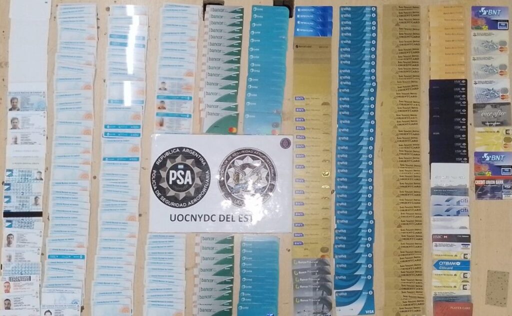 Operativo «Skimming» en Mar del Plata: desarticularon una banda internacional especializada en clonar tarjetas