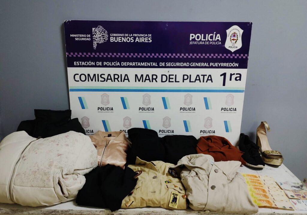 Abrió un auto estacionado, robo varios elementos y terminó aprehendido