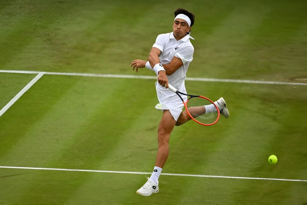Comesaña sigue soñando en Wimbledon: ganó un partidazo y clasificó a tercera ronda