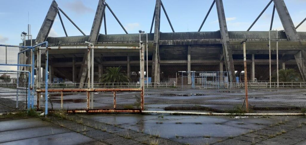 «¿Casa de las selecciones o monumento al abandono?»