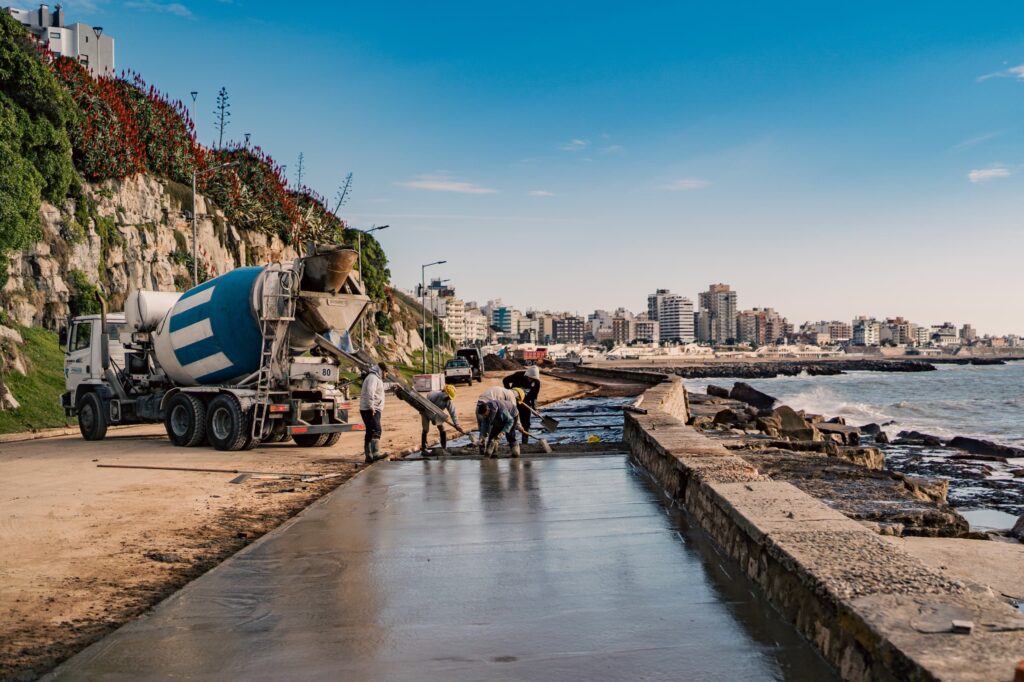 Avanzan las obras de renovación en el paseo costero de Mar del Plata: los detalles