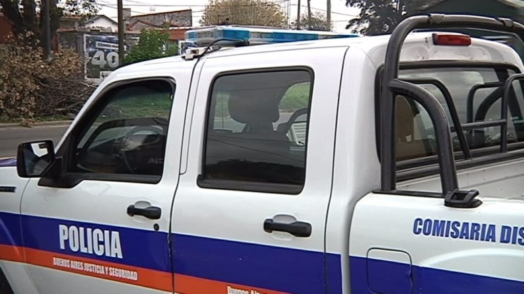 Dos menores de edad fueron aprehendidos por ingresar en una vivienda para robar una moto
