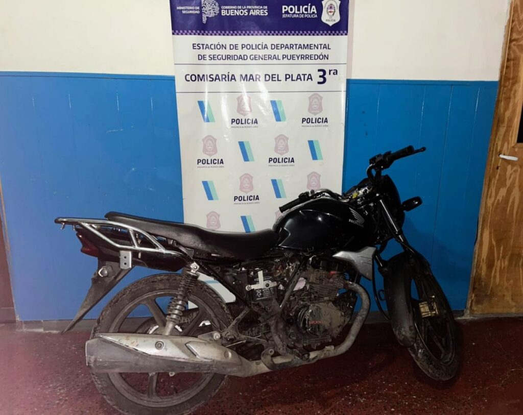 Joven de 18 años robó una moto y terminó aprehendido