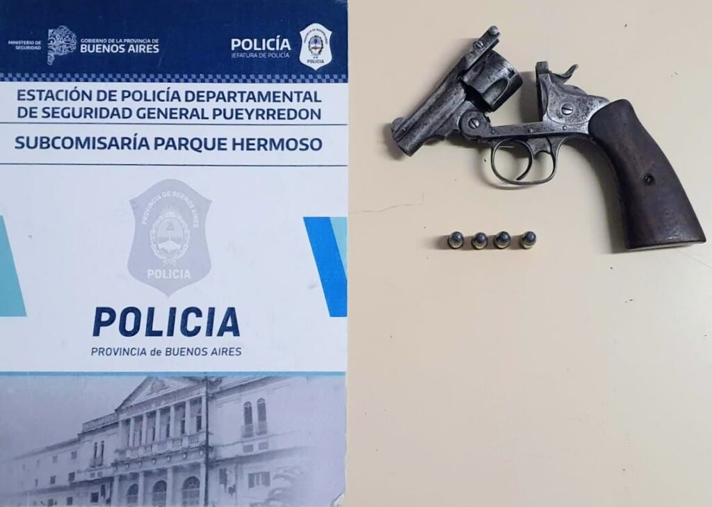 Circulaba armado en una moto robada: aprehendido