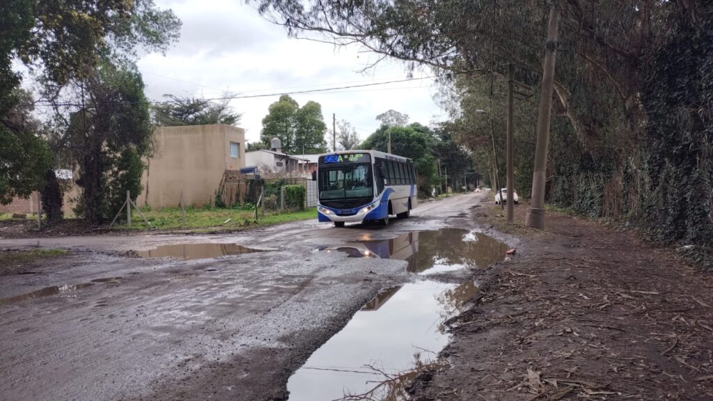 Vecinos de Las Dalias redoblan el reclamo con un «Enduro de Gandhi»